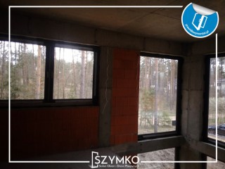 Inwestycja w Grabówce koło Białegostoku - prawidłowy montaż okien oraz rolet zewnętrznych w domu z cegły ceramicznej Szymko