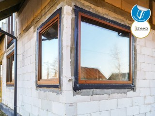 Jak zamontować prawidłowo okna PCW? Szymko
