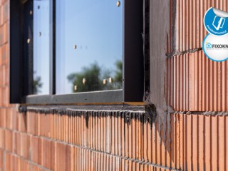 Jeśli okna to PVC czy aluminiowe? Jeśli osłony dla okien to rolety zewnętrzne czy żaluzje fasadowe? FIXOKNA