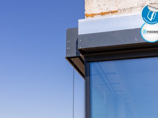 Jeśli okna to PVC czy aluminiowe? Jeśli osłony dla okien to rolety zewnętrzne czy żaluzje fasadowe? FIXOKNA