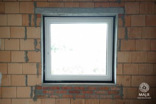 Prawidłowy montaż okien w Porothermie MAJ.R