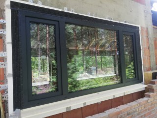 Prawidłowy montaż stolarki okiennej w budynku jednorodzinnym w systemie CBM Komfort